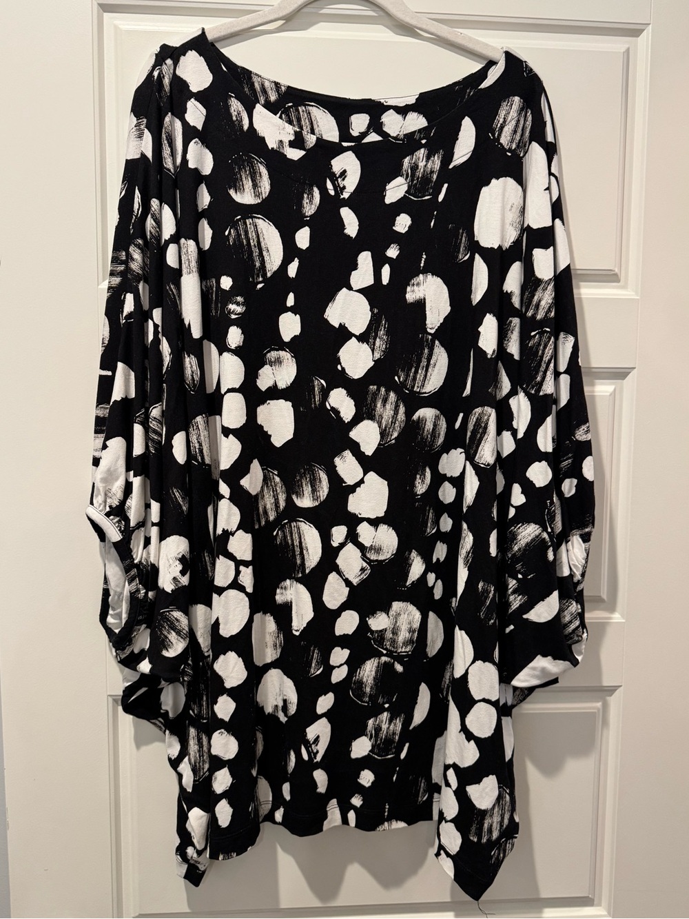 Bryn Walker XXL Black/White Modern Print Tunic